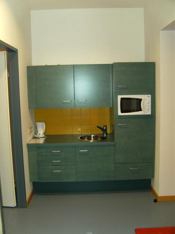 Haus Mobene - Hotel Garni Graz Bagian luar foto