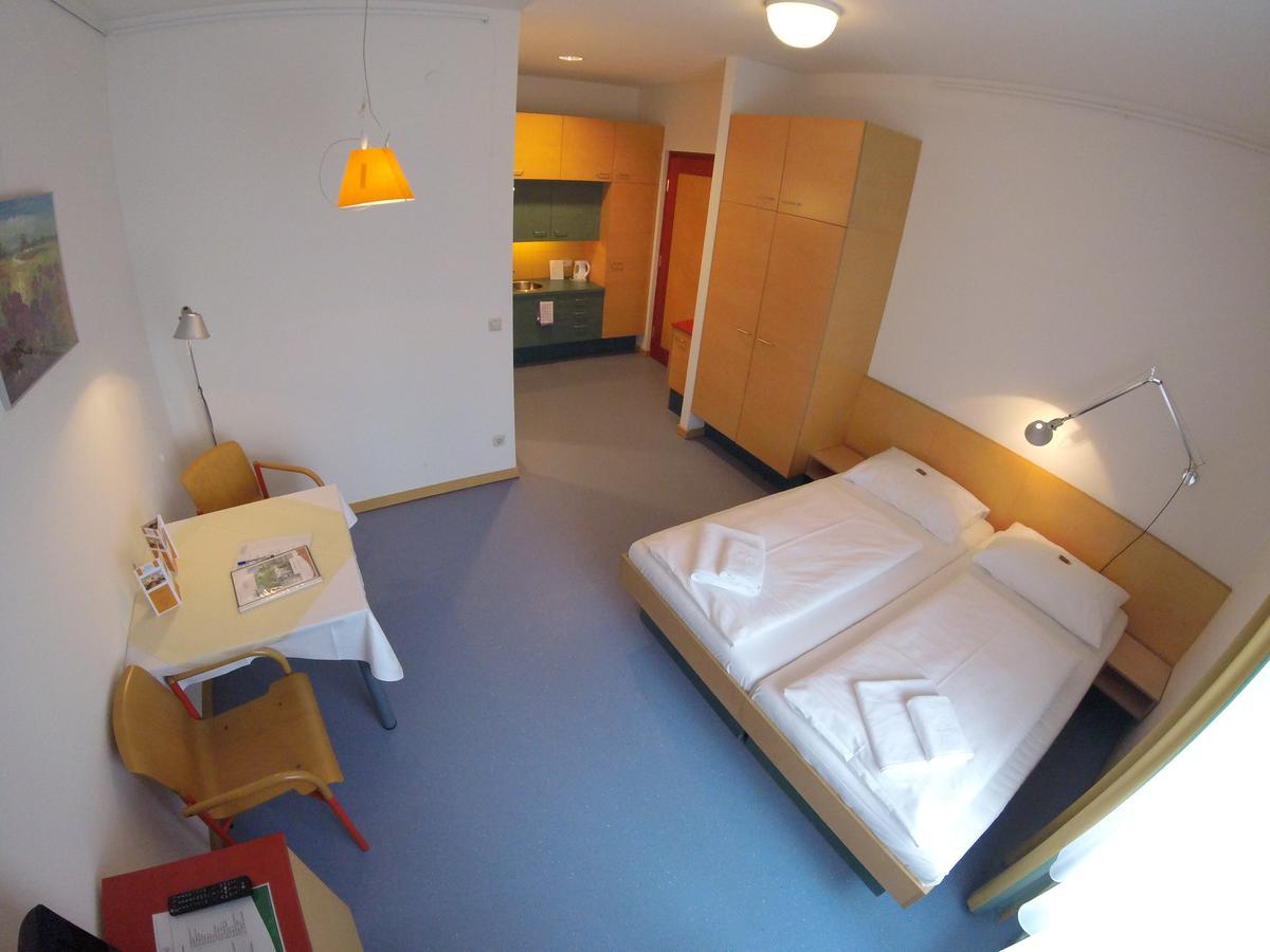 Haus Mobene - Hotel Garni Graz Ruang foto